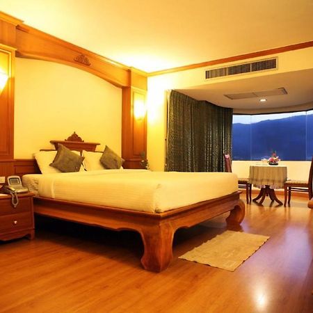 Furama Chiang Mai Exterior foto