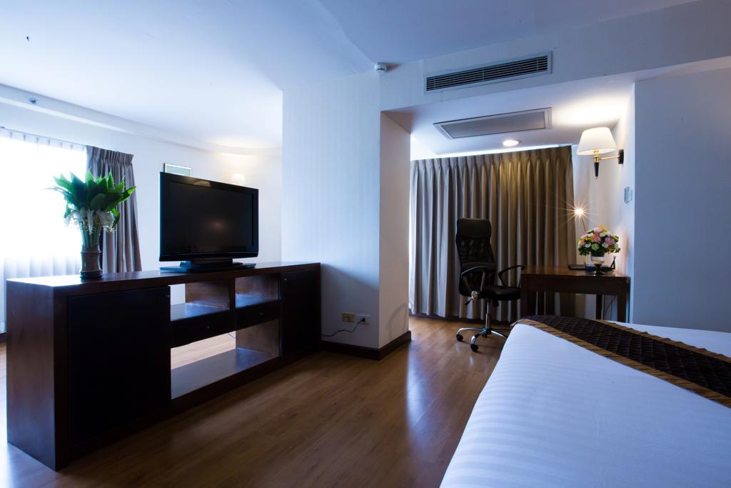 Furama Chiang Mai Exterior foto