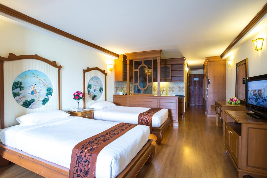 Furama Chiang Mai Exterior foto